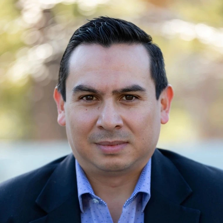 Luis E. Coronado Guel