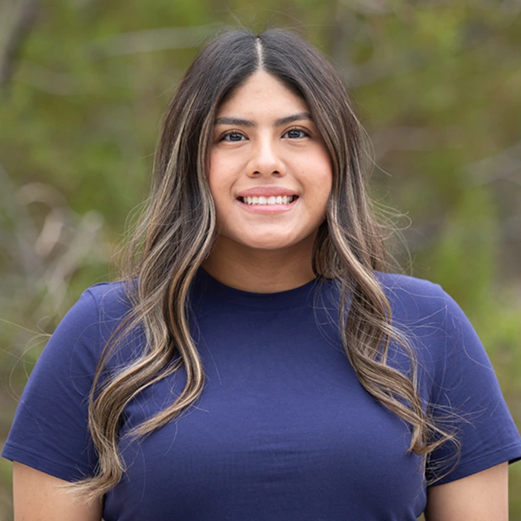 Alexa Garcia Headshot 2025